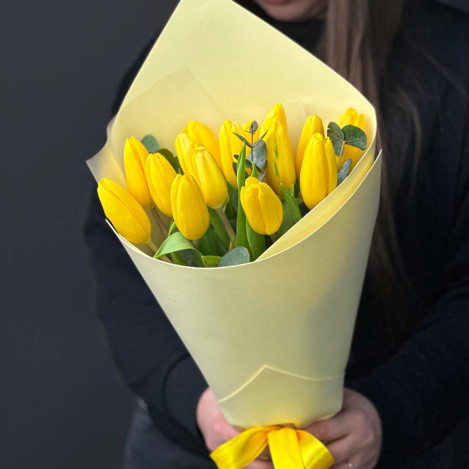 Букет из 17 тюльпанов