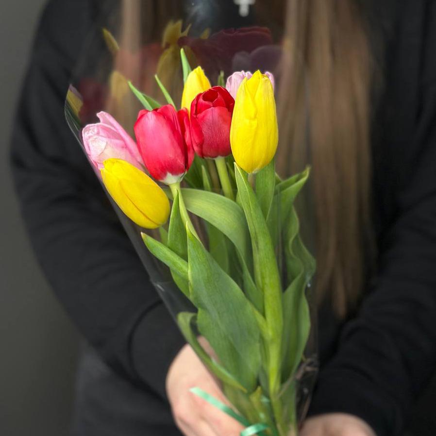 Букет 7 тюльпанов