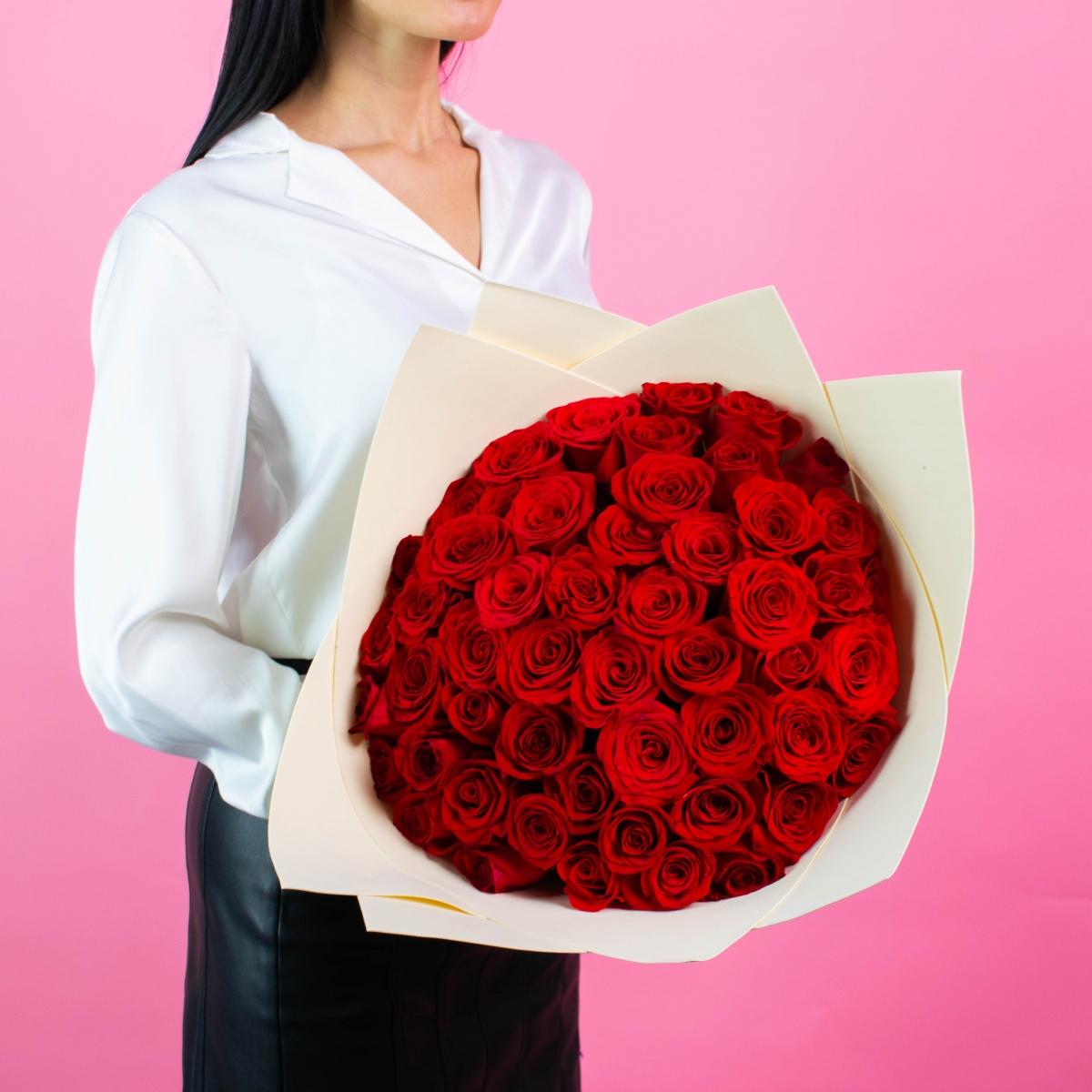Розы Эквадор красные 51 шт. (60 см)