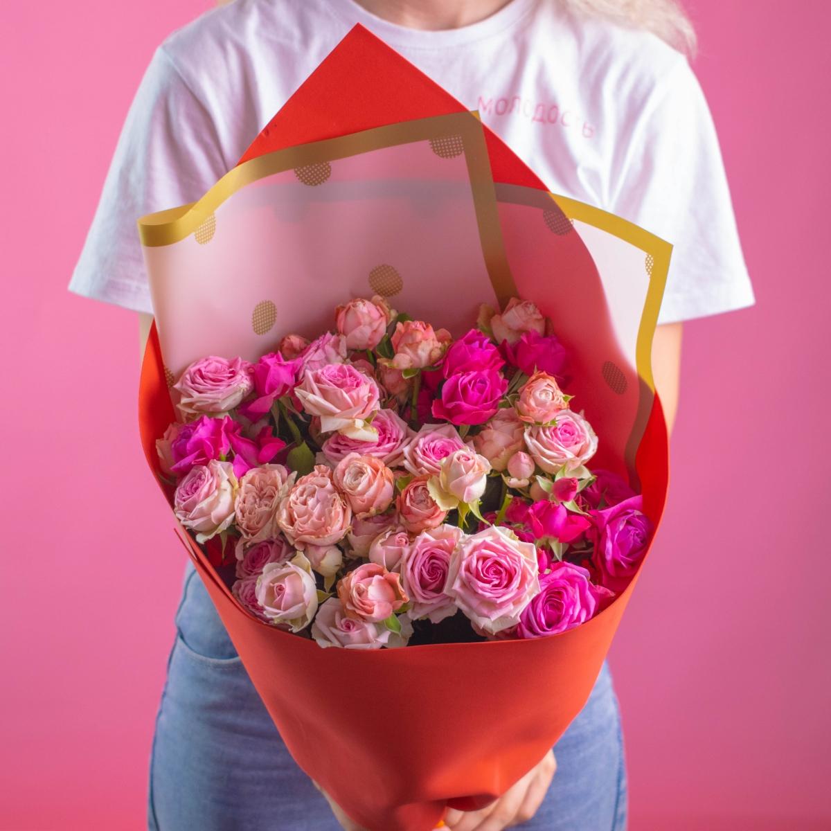 Розы кустовые 60 см. розовые 9 шт.