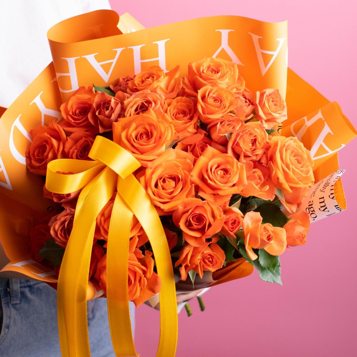 11 оранжевых кустовых роз