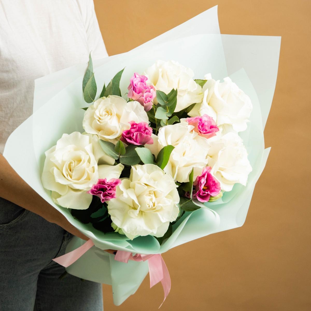 Букет цветов Пылкая Любовь купить с доставкой по цене 4316 ₽ в НижнемНовгороде