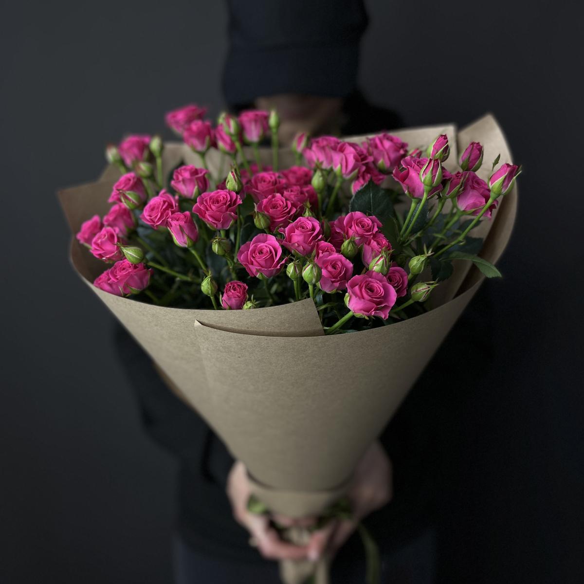 Розовые кустовые розы 50 см