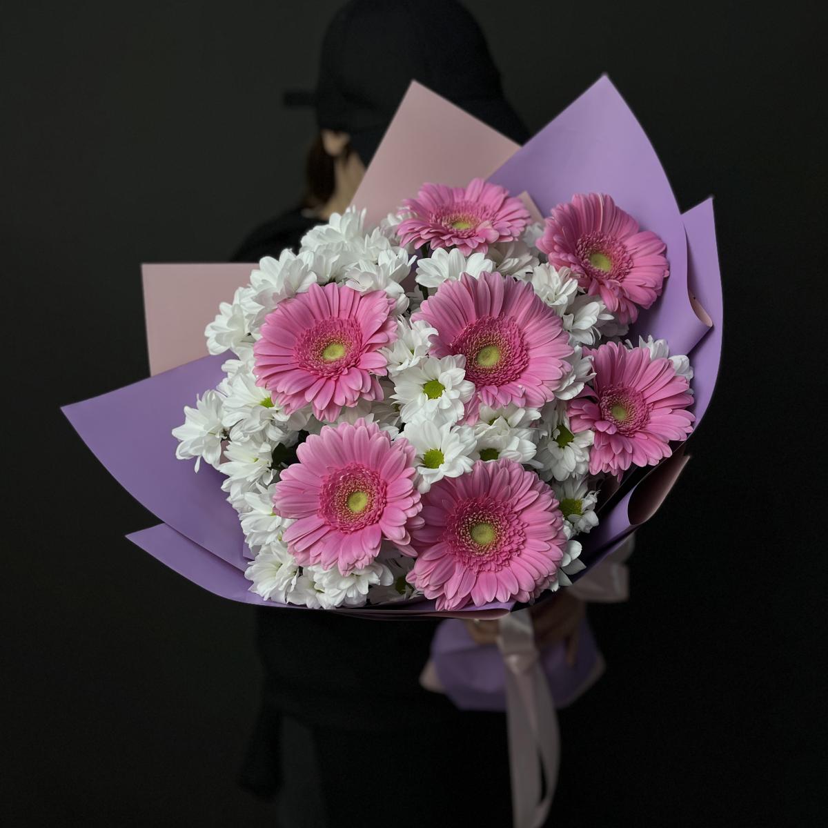 Букет 7 гербер с хризантемами