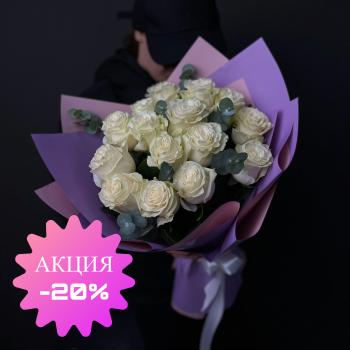 Букет 15 роз 40 см с эвкалиптом