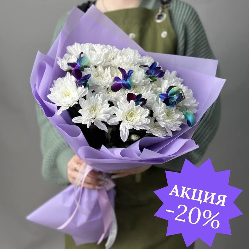 Хризантемы с синими орхидеями