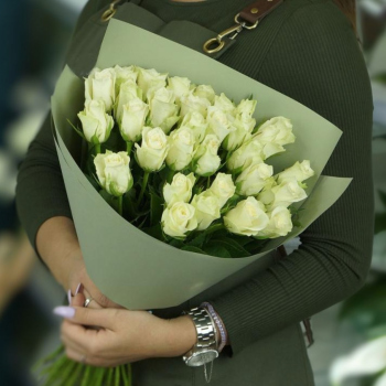 33 кенийские розы
