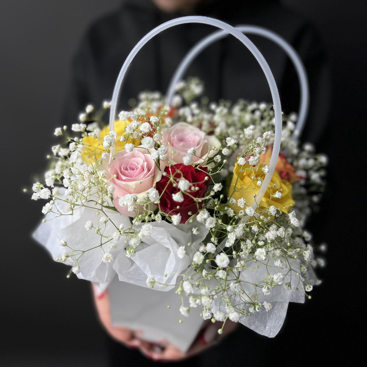 Сумочка с розами и матрикарией