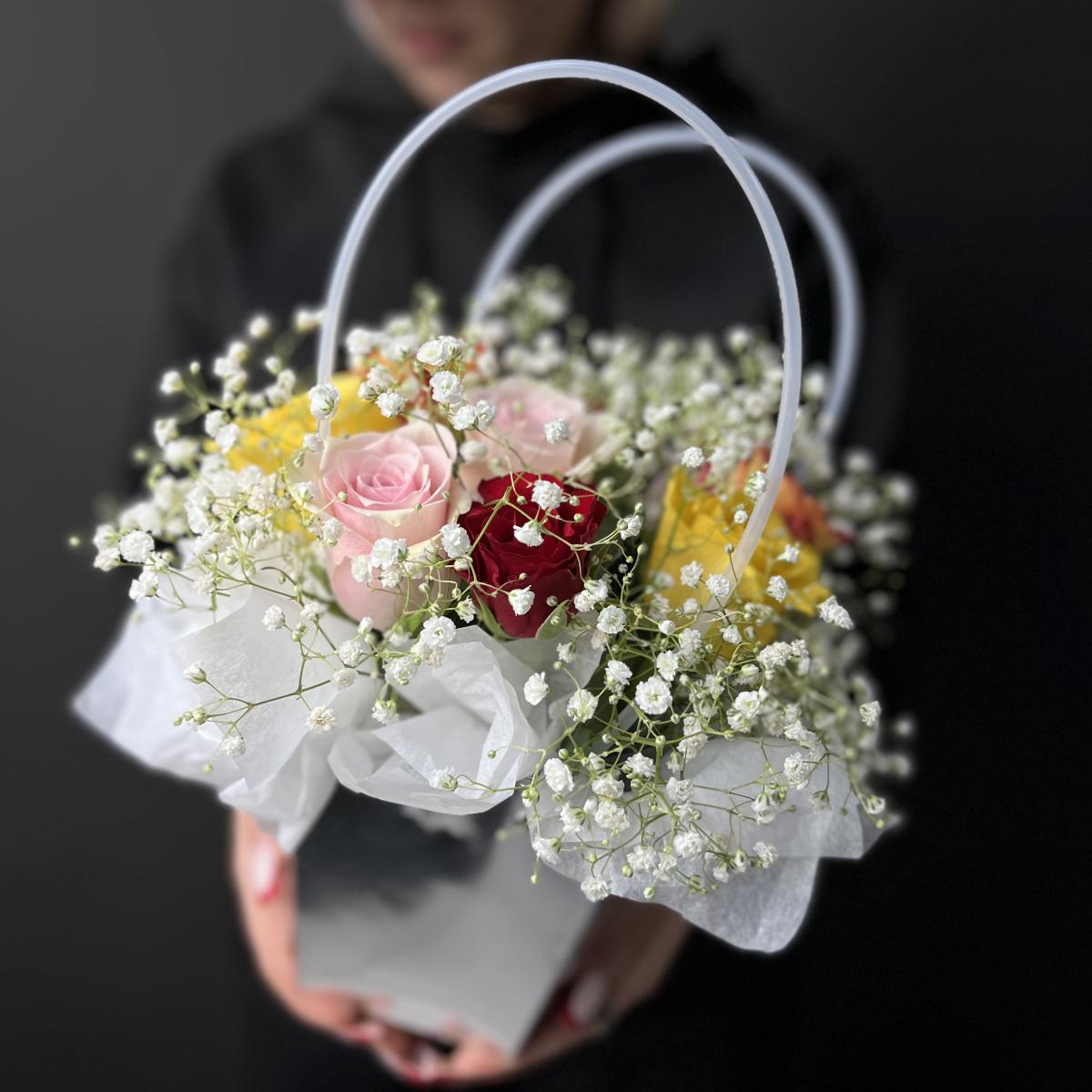 Сумочка с розами и матрикарией