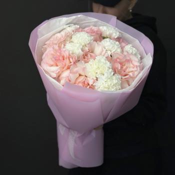 7 роз с гвоздиками