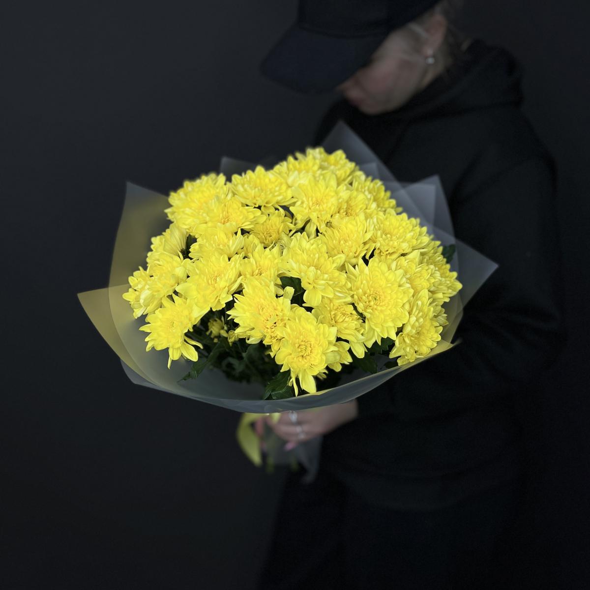 5 жёлтых кустовых хризантем