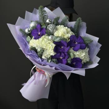 Букет с гортезией, вандой и нобилисом