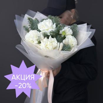 Букет с розами, лизиантусами и нобилисом