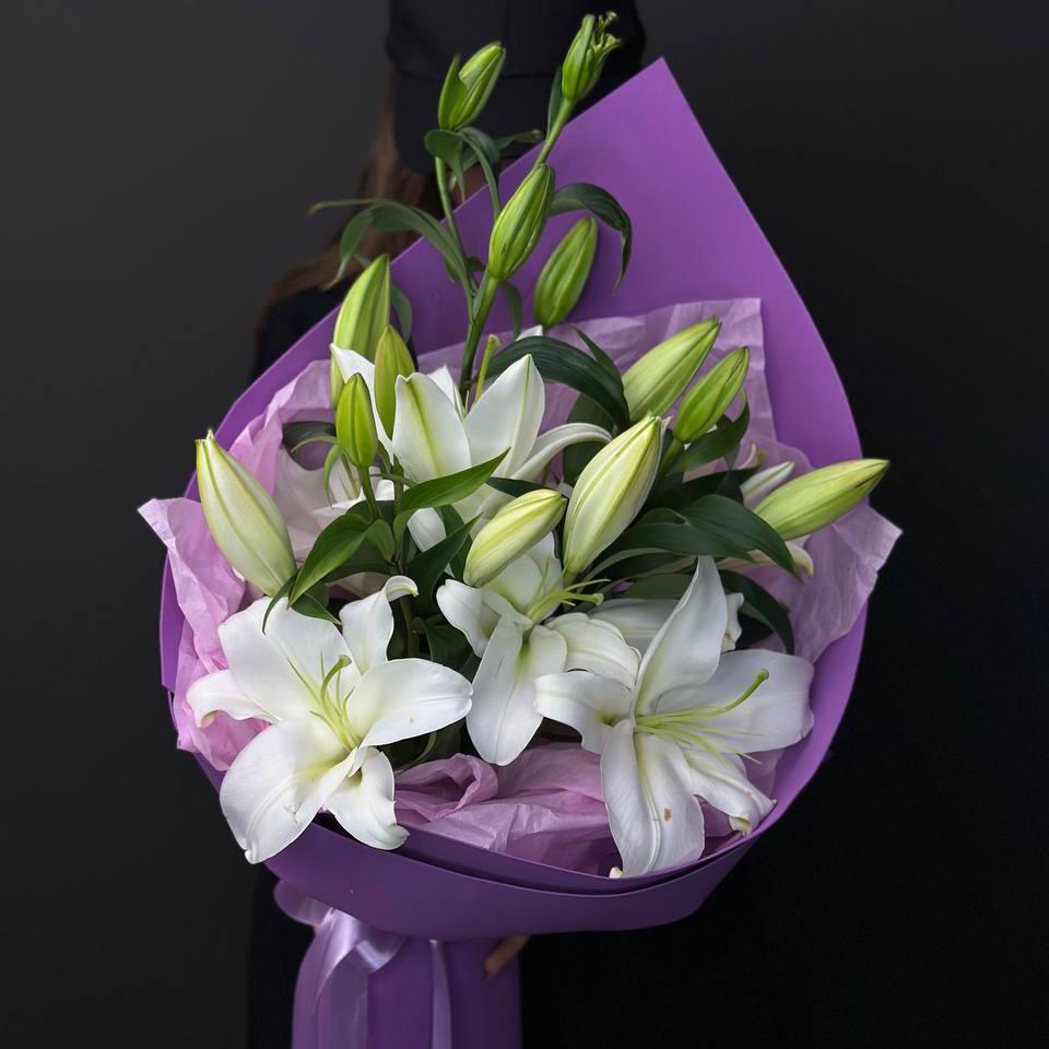 3 белые лилии в фоамиране