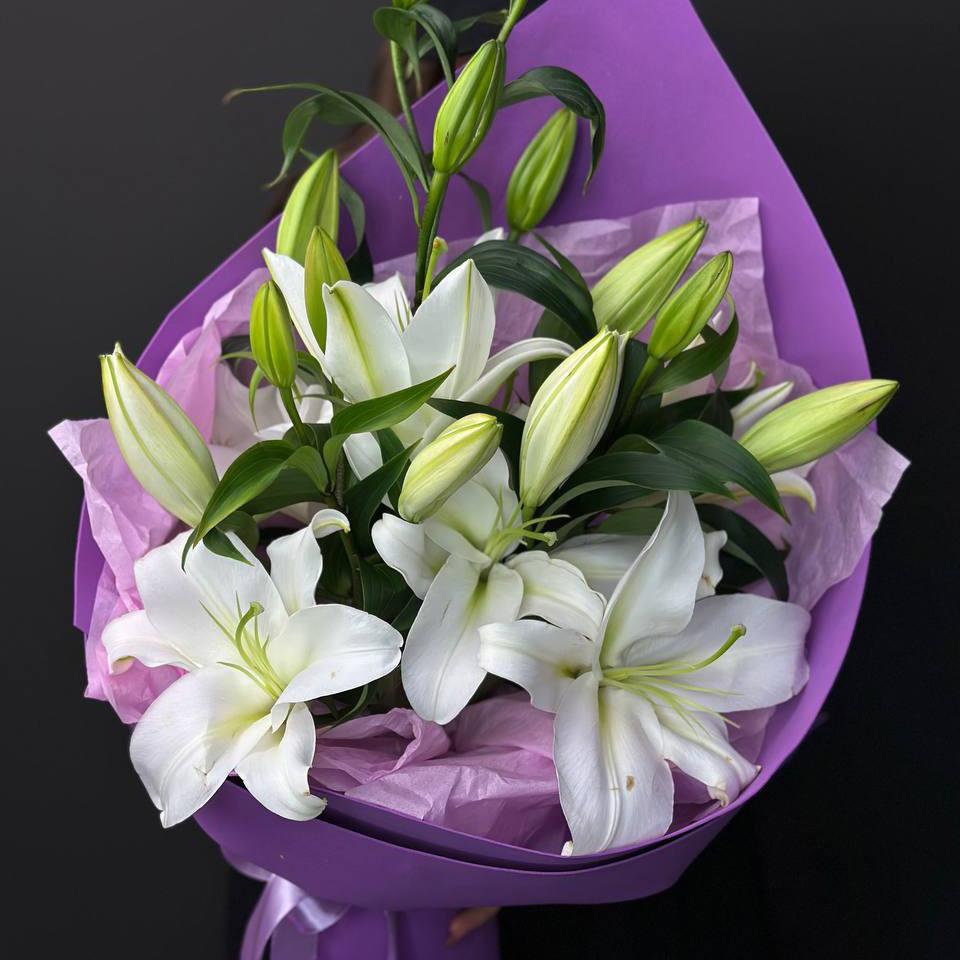 3 белые лилии в фоамиране