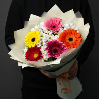 5 гербер микс с хризантемами