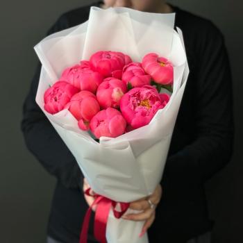 Букет с пионами 9 шт