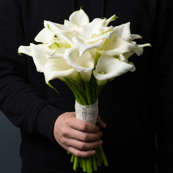 Букет из 15 калл