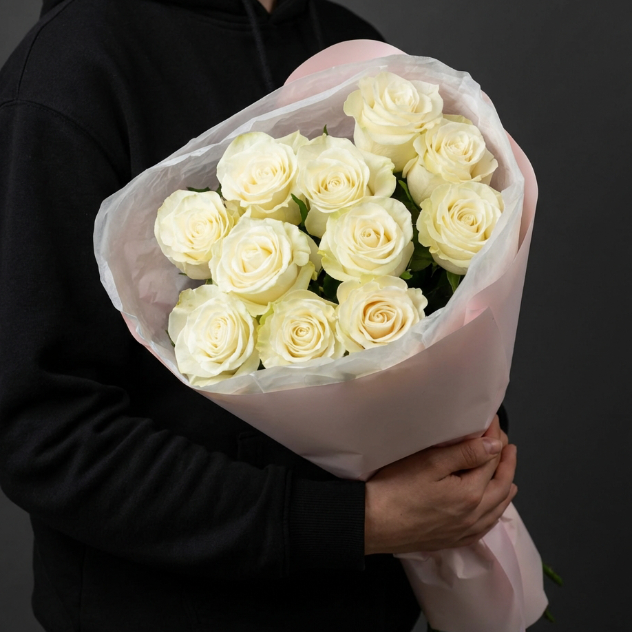 Букет из белых роз 60 см