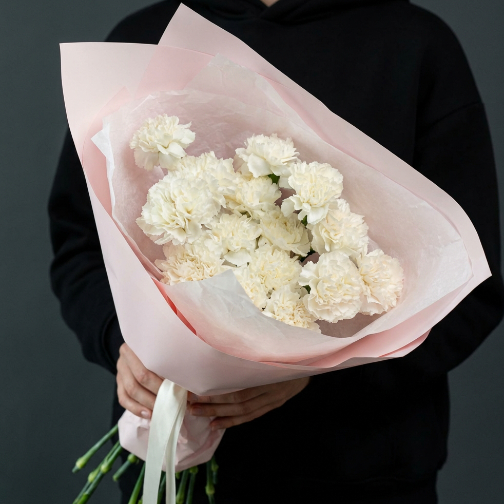 Букет с белыми гвоздиками