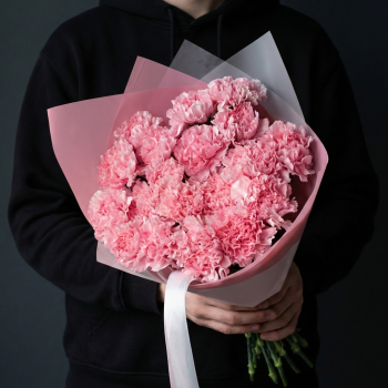 21 розовая гвоздика