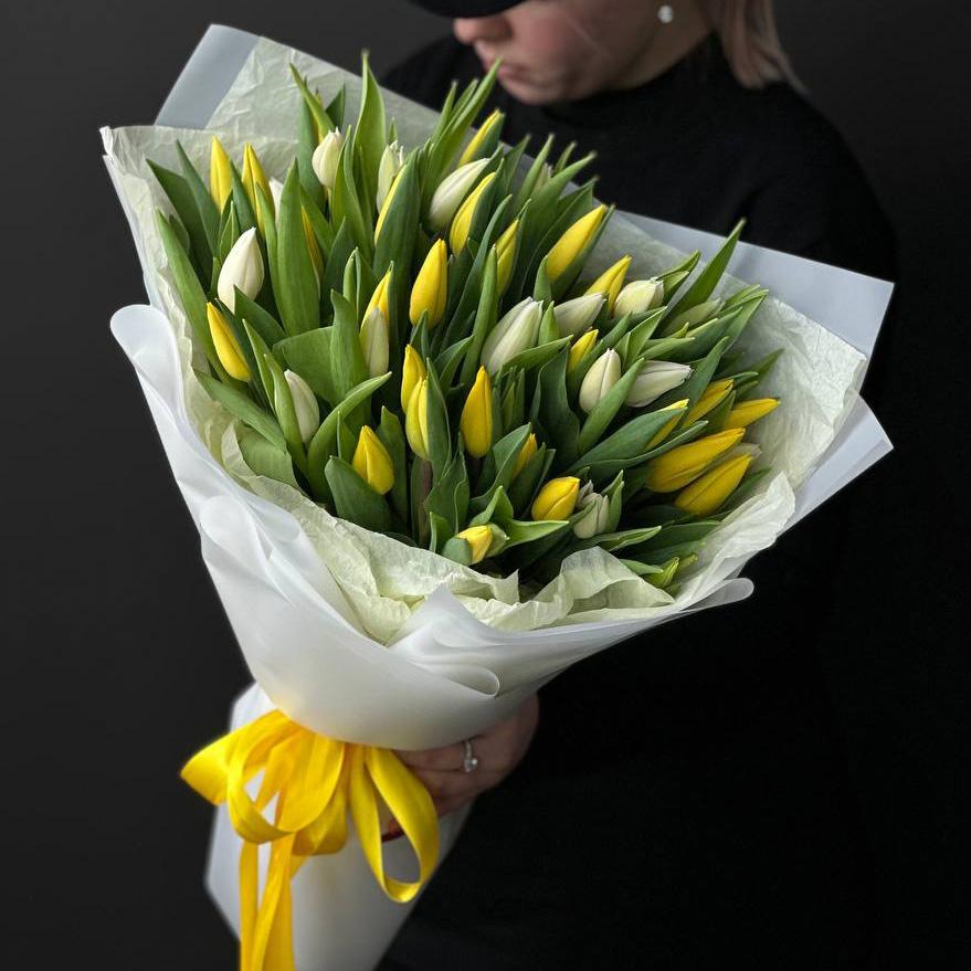 51 разноцветный тюльпан