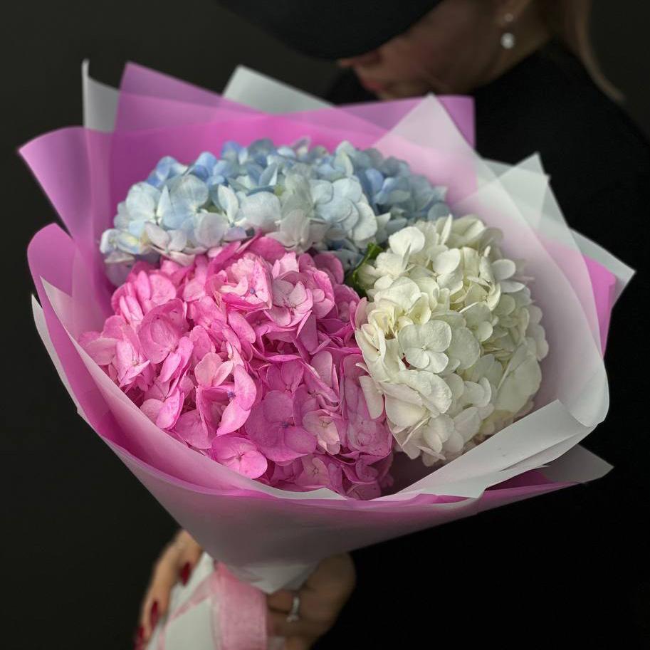 Букет из 3 гортензий